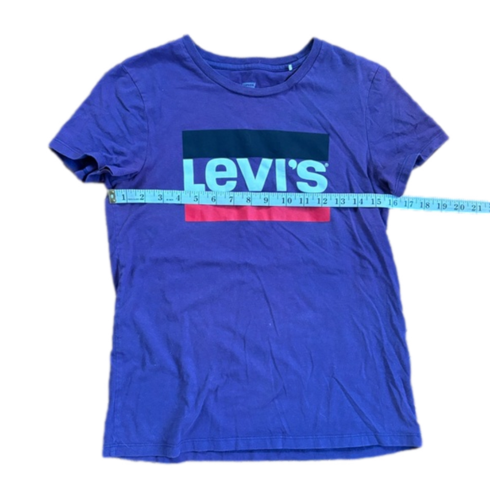 Women’s Levi’s Purple Short Sleeve T-shirt Size S